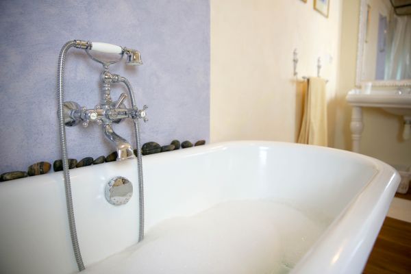 Madison Bathtub Refinishing